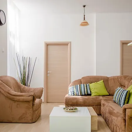 Apartment Old By Urbanesq Bucharest