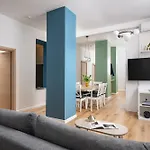 Old 3br 100sqm - Bright & Spacious - Renovated 2026