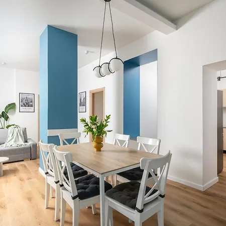 Appartement Old 3br 100sqm - Bright & Spacious - Renovated 2026 Boekarest
