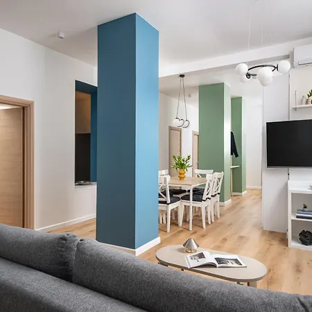 Old 3br 100sqm - Bright & Spacious - Renovated 2026
