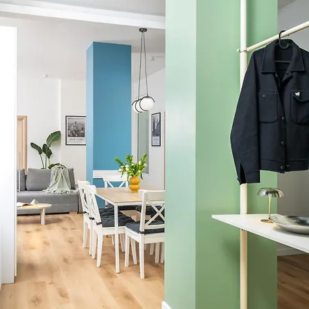 Apartment Old 3br 100sqm - Bright & Spacious - Renovated 2026 Bucharest