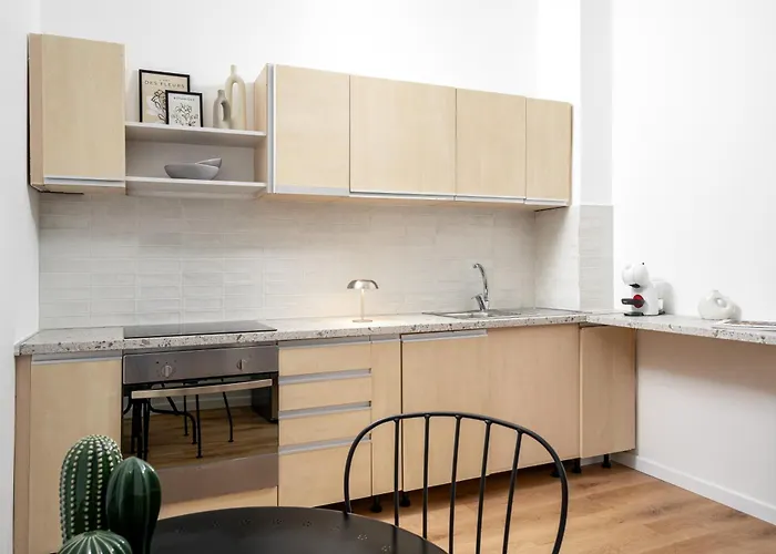 Old 3br 100sqm - Bright & Spacious - Renovated 2026 Apartment