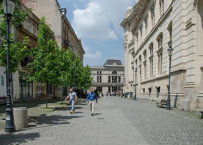 Apartment Old 3br 100sqm - Bright & Spacious - Renovated 2026 Bucharest