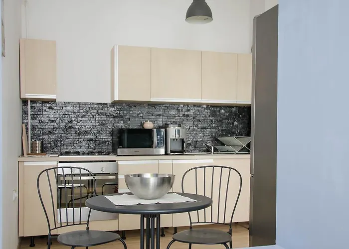 Old City Area-3Br-100 Sqm-Completely Renovated Bukurešť