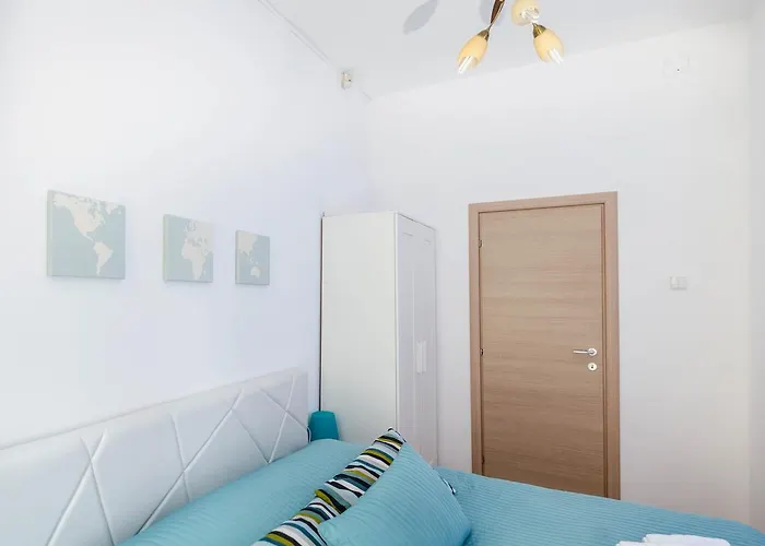 Apartman Old By Urbanesq Bukarest