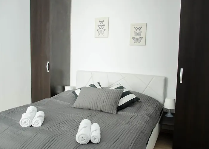 Old City Area-3Br-100 Sqm-Completely Renovated Bukurešť