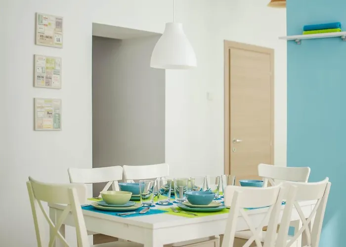 Apartman Old By Urbanesq