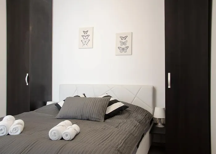 Apartmán Old City Area-3Br-100 Sqm-Completely Renovated Bukurešť