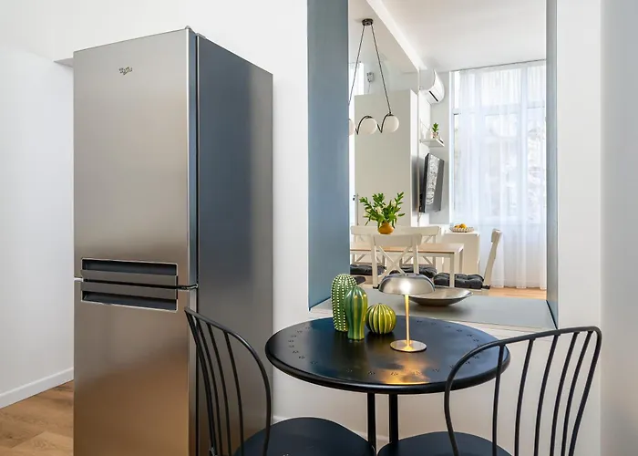 Old 3br 100sqm - Bright & Spacious - Renovated 2026 Apartment